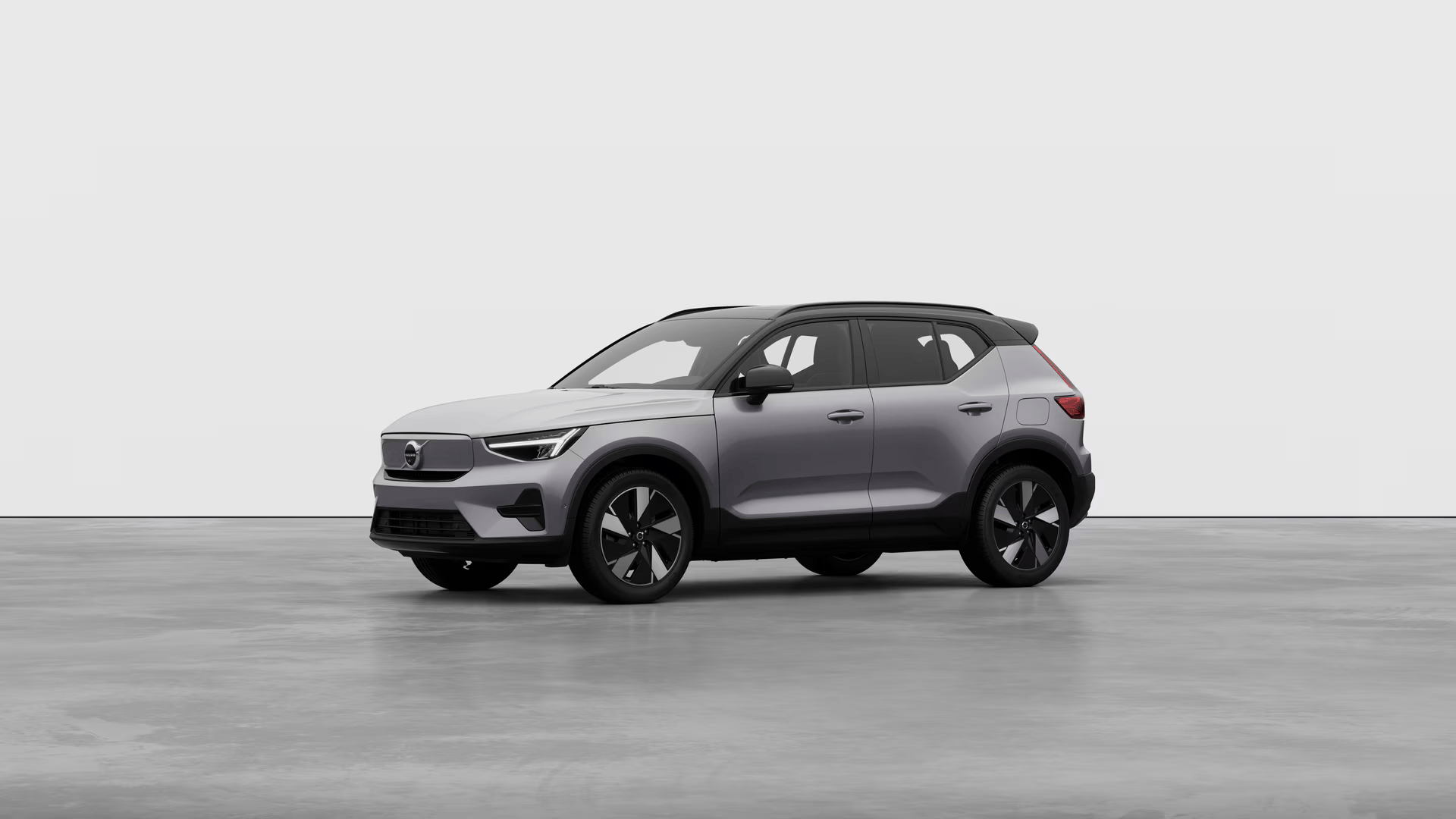 Volvo EX40 Aurora Silver