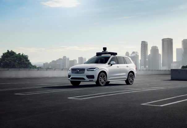 Volvo en Uber presenteren auto die klaar is voor autonoom rijden
